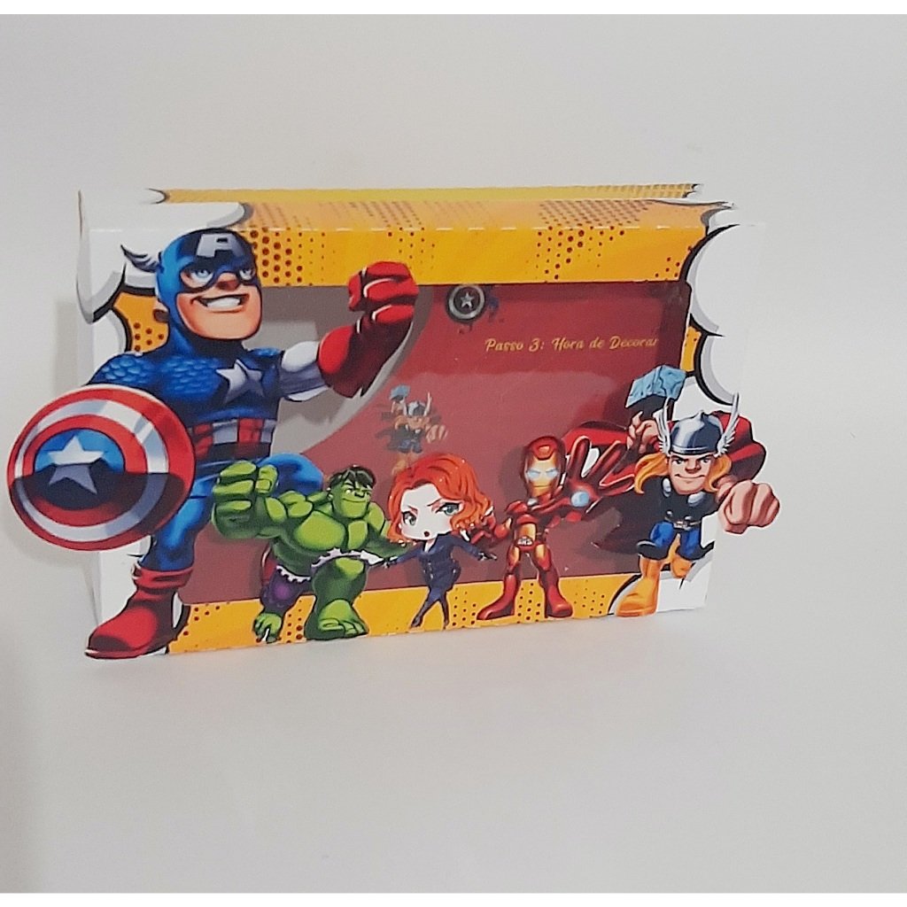 Caixa Kit Mini Confeiteiro Os Vingadores/ Montada