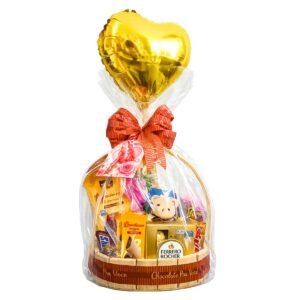 Cesta De Presente Com Chocolates e Mimos Balão de Coração
