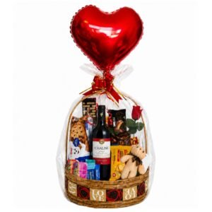Cesta Especial Completa Vinho, Guloseimas e Balão de Coração