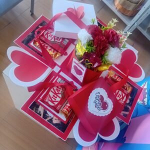 Caixa Explosão Floral c/ Fotos e Doces