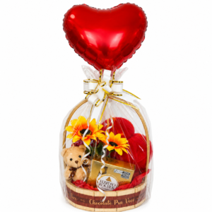 Cesta Kit Presente Romântico com Chocolates e Balão de Coração
